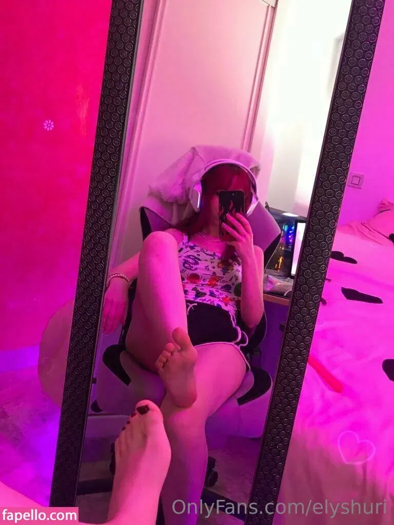 elyshuri Onlyfans Photo Gallery 