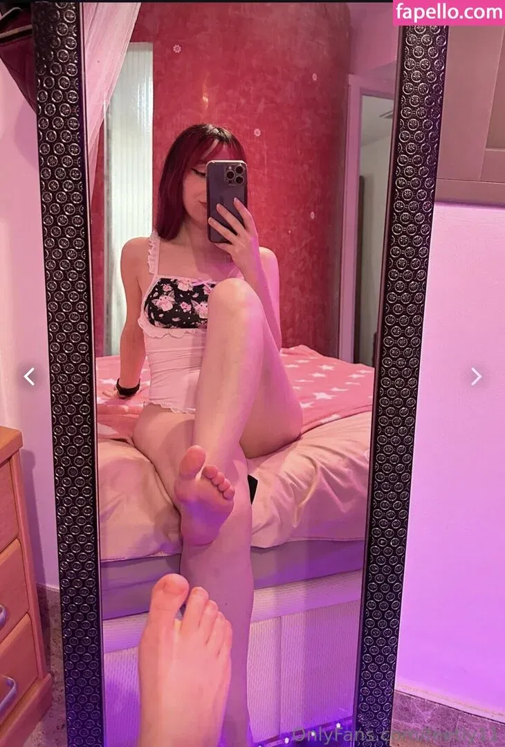 elyshuri Onlyfans Photo Gallery 