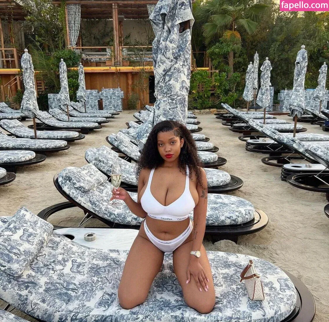 Emmanuellustin Onlyfans Photo Gallery 