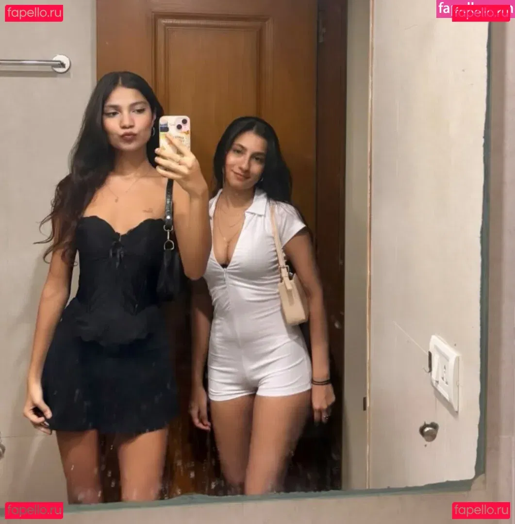 Khushi Rawal Onlyfans Photo Gallery 