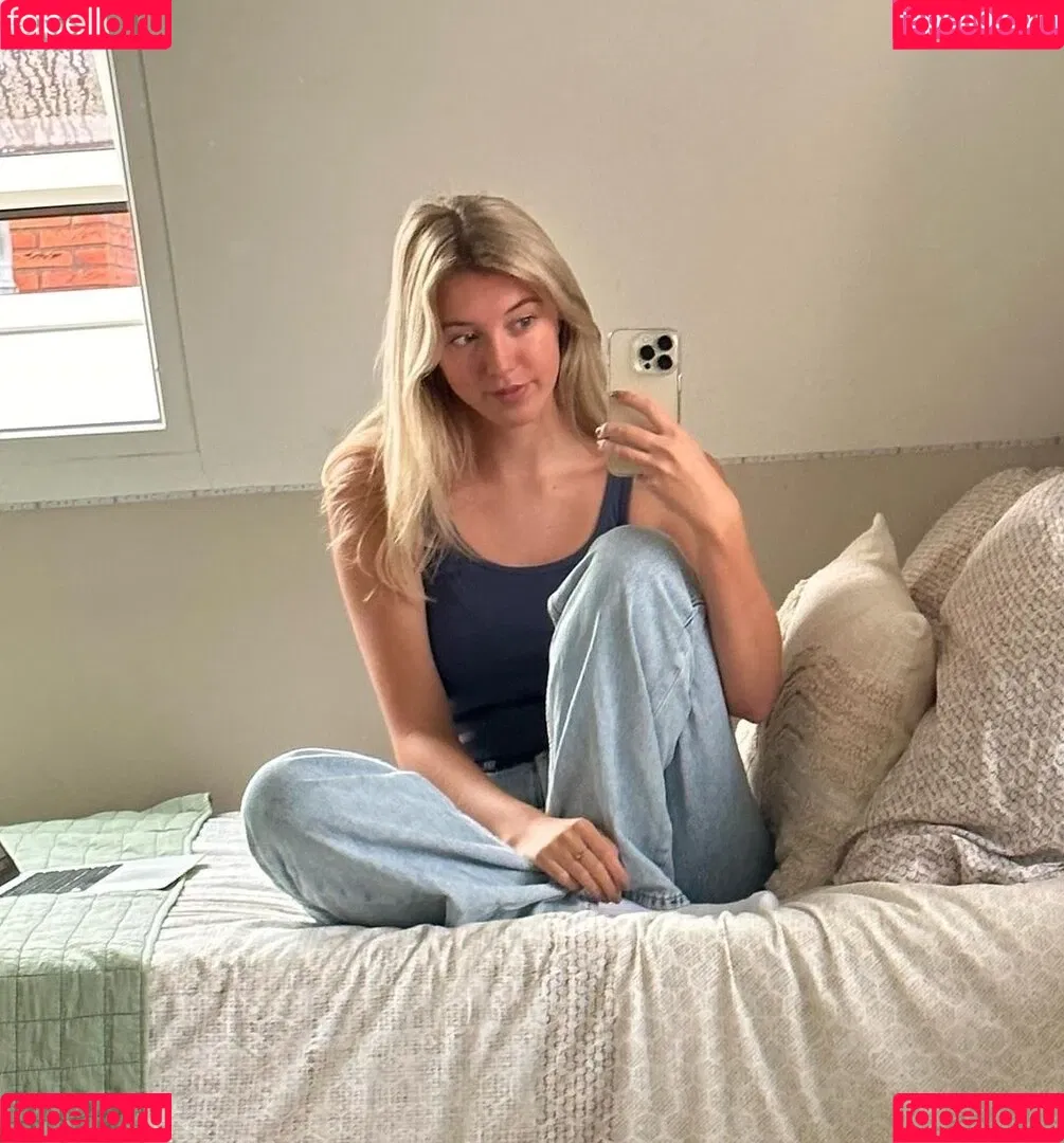 noa.mnk Onlyfans Photo Gallery 