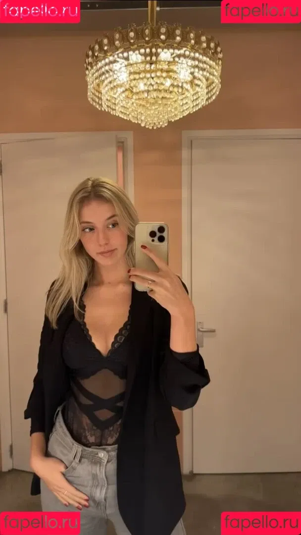 noa.mnk Onlyfans Photo Gallery 