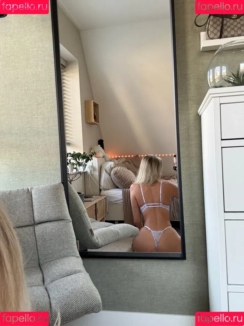 noa.mnk Onlyfans Photo Gallery 