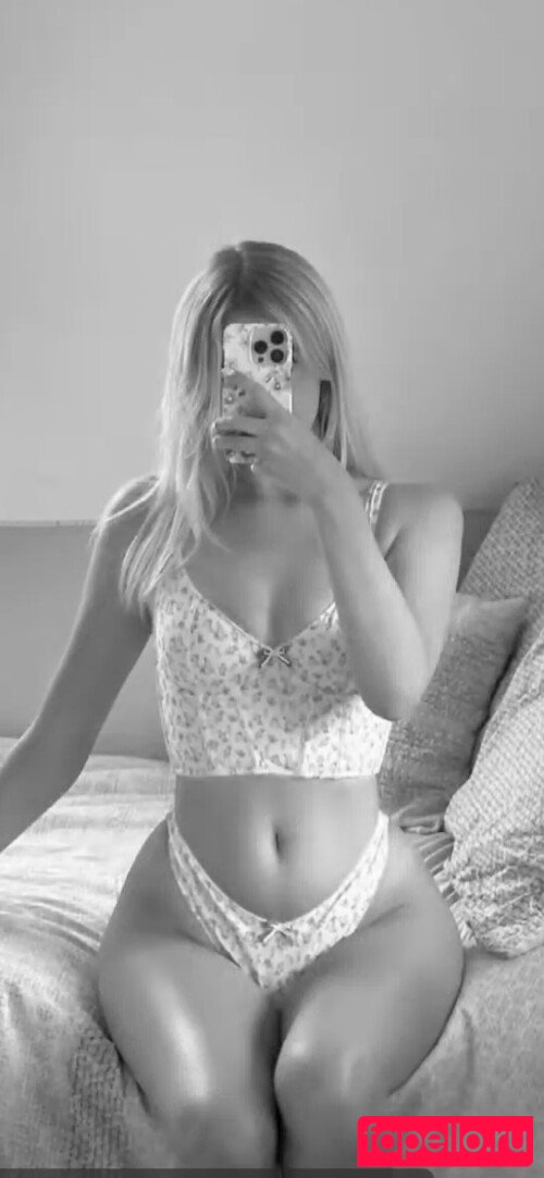 noa.mnk Nude Onlyfans Photo 27