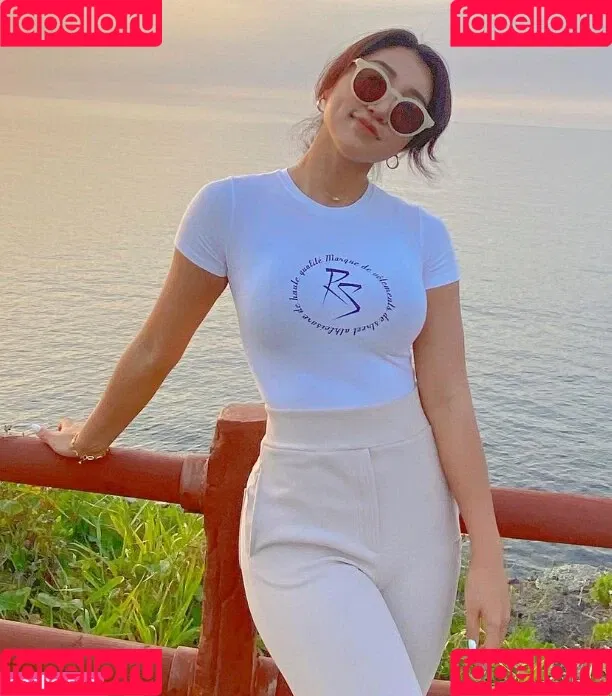 Beo Deul Jeong 정버들 Onlyfans Photo Gallery 