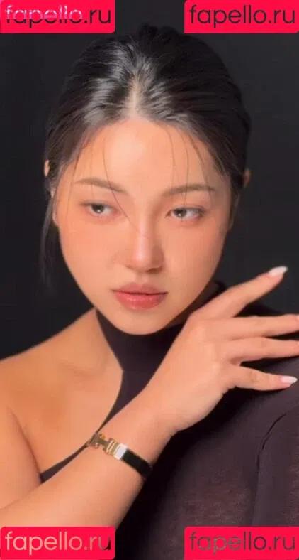 Beo Deul Jeong 정버들 Onlyfans Photo Gallery 