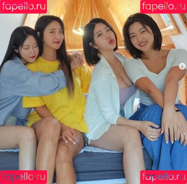 Beo Deul Jeong 정버들 Onlyfans Photo Gallery 