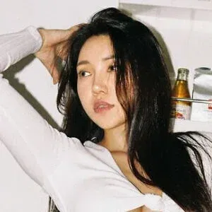 Beo Deul Jeong 정버들 Onlyfans Photo Gallery 