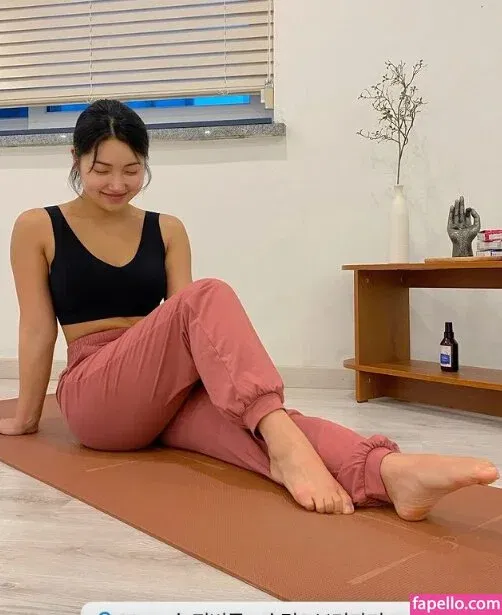 Beo Deul Jeong 정버들 Onlyfans Photo Gallery 