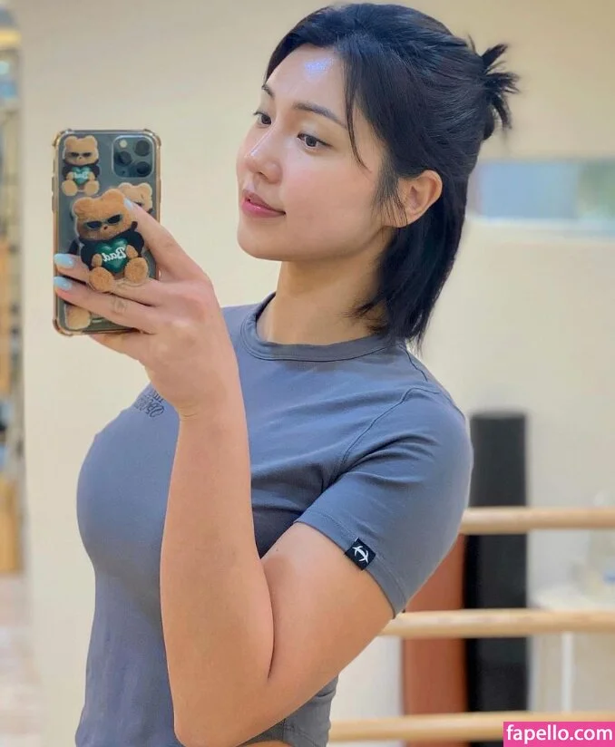 Beo Deul Jeong 정버들 Onlyfans Photo Gallery 