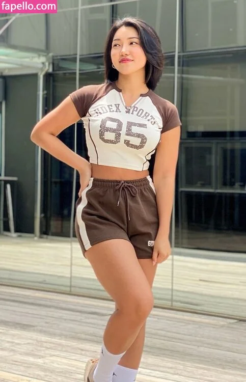 Beo Deul Jeong 정버들 Onlyfans Photo Gallery 