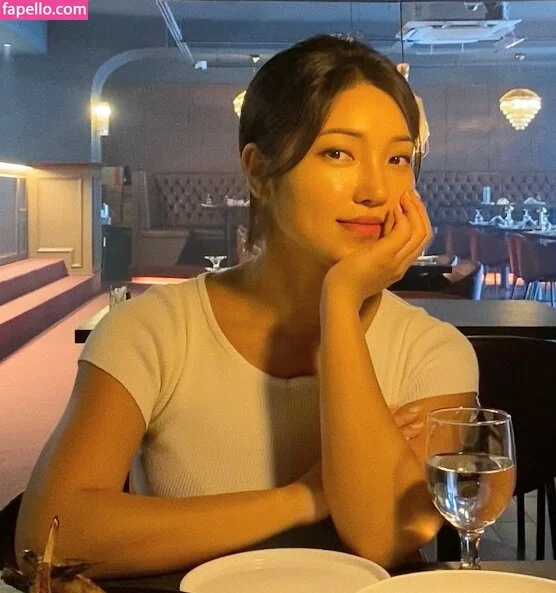 Beo Deul Jeong 정버들 Onlyfans Photo Gallery 