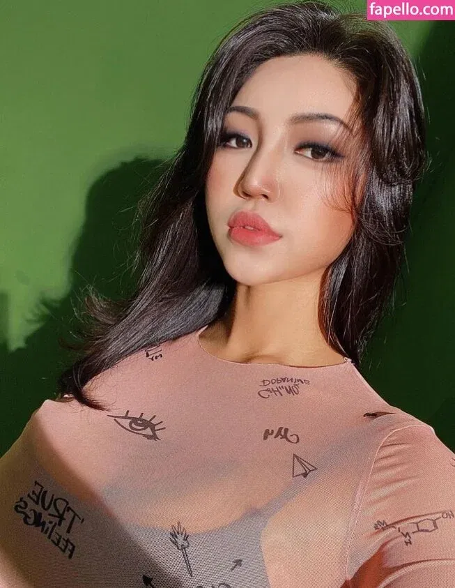 Beo Deul Jeong 정버들 Onlyfans Photo Gallery 