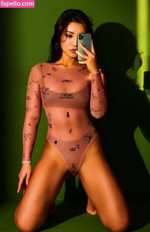 Beo Deul Jeong 정버들 Onlyfans Photo Gallery 