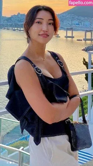 Beo Deul Jeong 정버들 Onlyfans Photo Gallery 