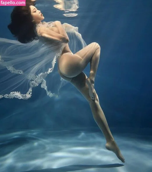 Beo Deul Jeong 정버들 Onlyfans Photo Gallery 