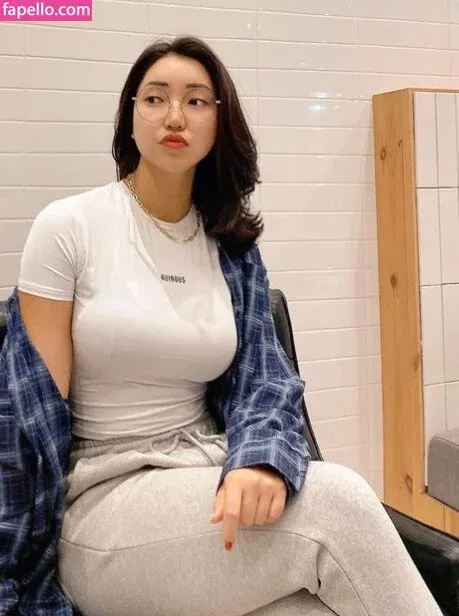 Beo Deul Jeong 정버들 Onlyfans Photo Gallery 