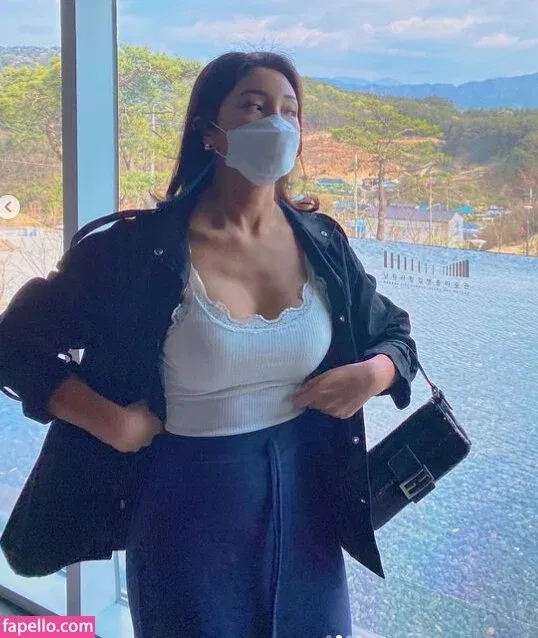 Beo Deul Jeong 정버들 Onlyfans Photo Gallery 