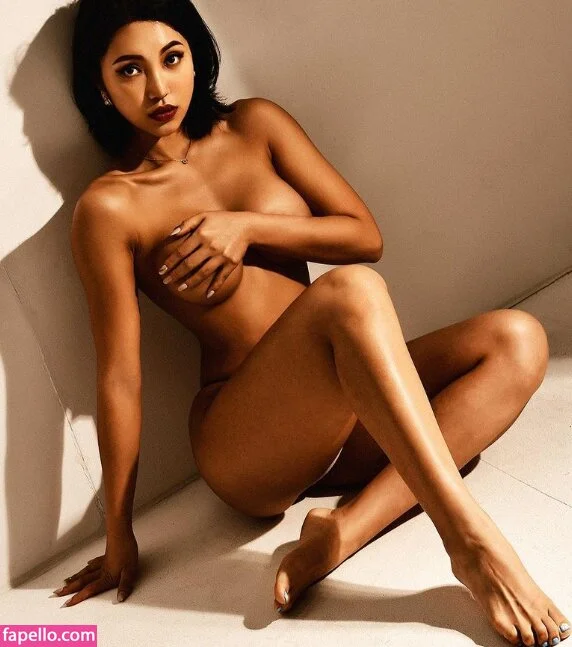 Beo Deul Jeong 정버들 Onlyfans Photo Gallery 