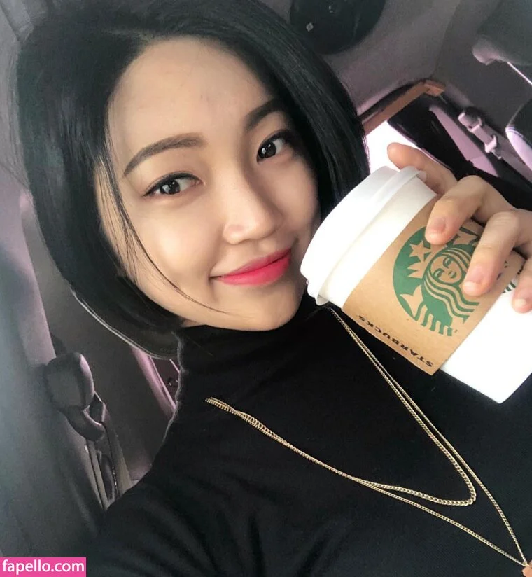 Beo Deul Jeong 정버들 Onlyfans Photo Gallery 