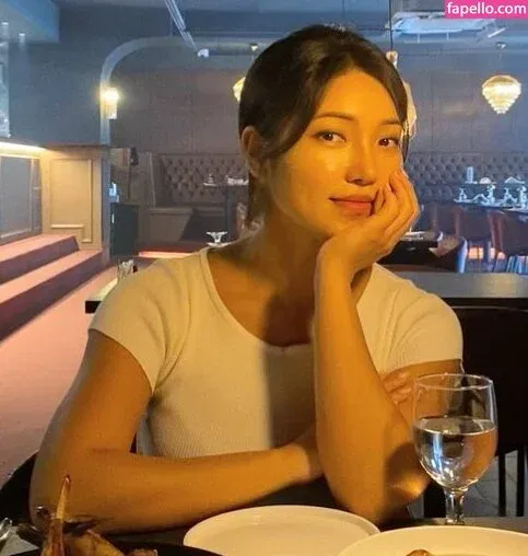 Beo Deul Jeong 정버들 Onlyfans Photo Gallery 