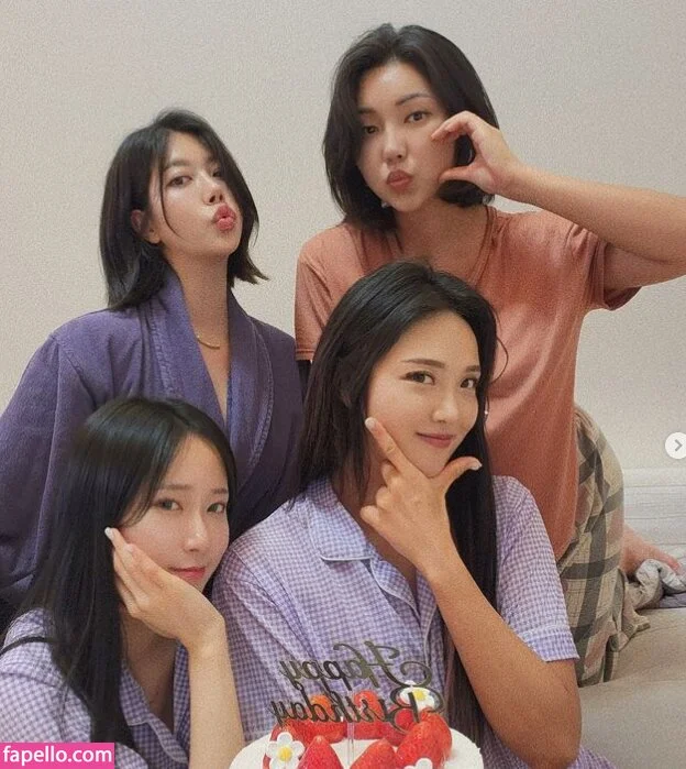 Beo Deul Jeong 정버들 Onlyfans Photo Gallery 