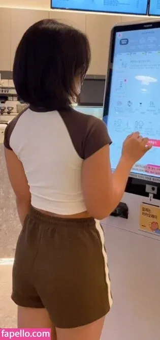 Beo Deul Jeong 정버들 Onlyfans Photo Gallery 