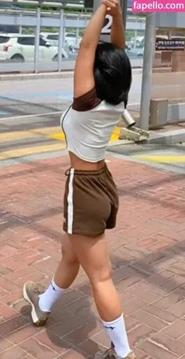 Beo Deul Jeong 정버들 Onlyfans Photo Gallery 