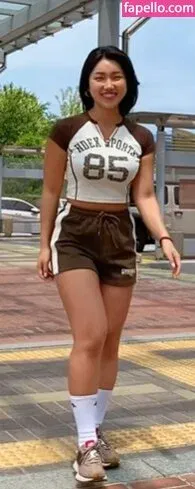 Beo Deul Jeong 정버들 Onlyfans Photo Gallery 