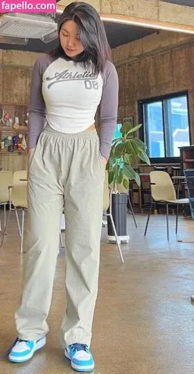 Beo Deul Jeong 정버들 Onlyfans Photo Gallery 