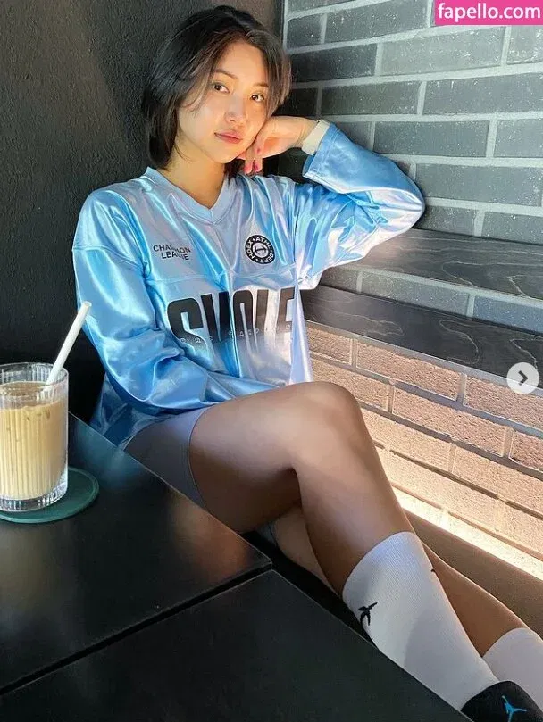Beo Deul Jeong 정버들 Onlyfans Photo Gallery 