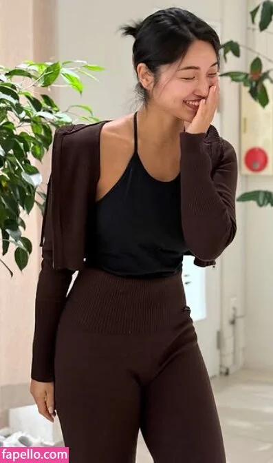 Beo Deul Jeong 정버들 Onlyfans Photo Gallery 