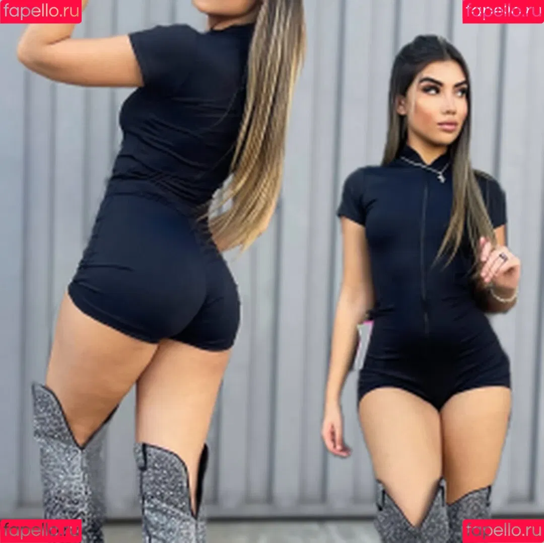 Marce Meneghetti Onlyfans Photo Gallery 