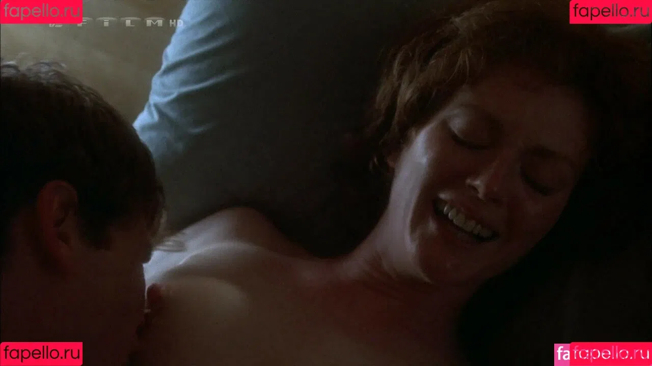 Julianne Moore Onlyfans Photo Gallery 