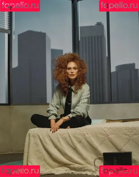 Julianne Moore Onlyfans Photo Gallery 