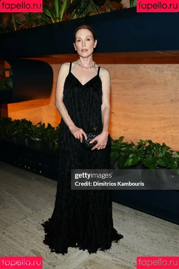 Julianne Moore Onlyfans Photo Gallery 