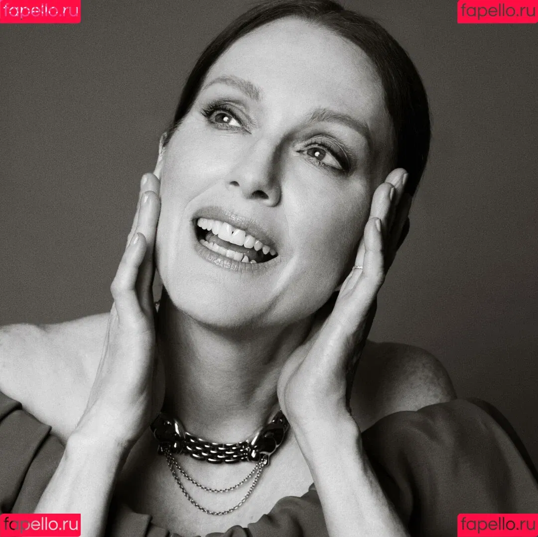 Julianne Moore Onlyfans Photo Gallery 