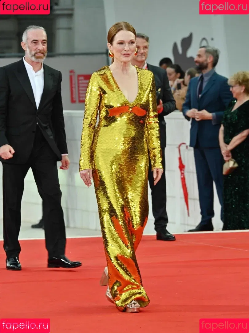 Julianne Moore Onlyfans Photo Gallery 