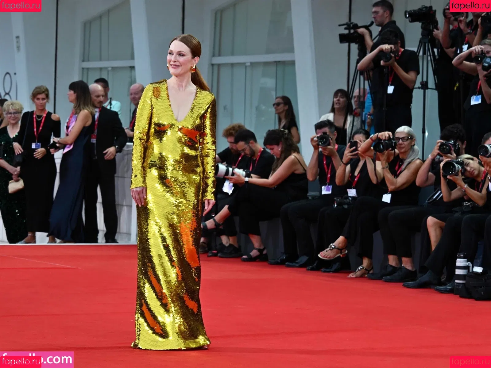 Julianne Moore Onlyfans Photo Gallery 