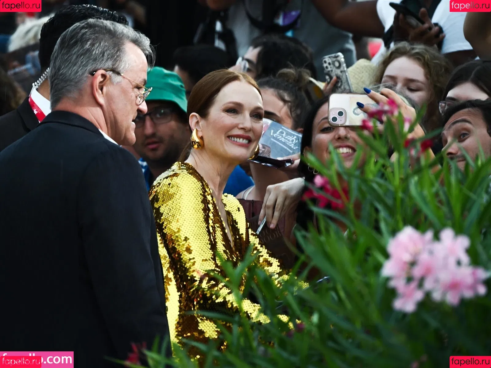 Julianne Moore Onlyfans Photo Gallery 