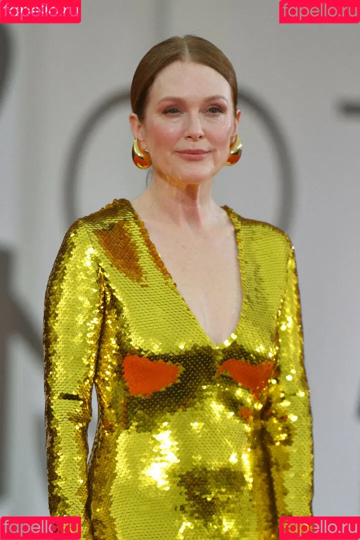 Julianne Moore Onlyfans Photo Gallery 