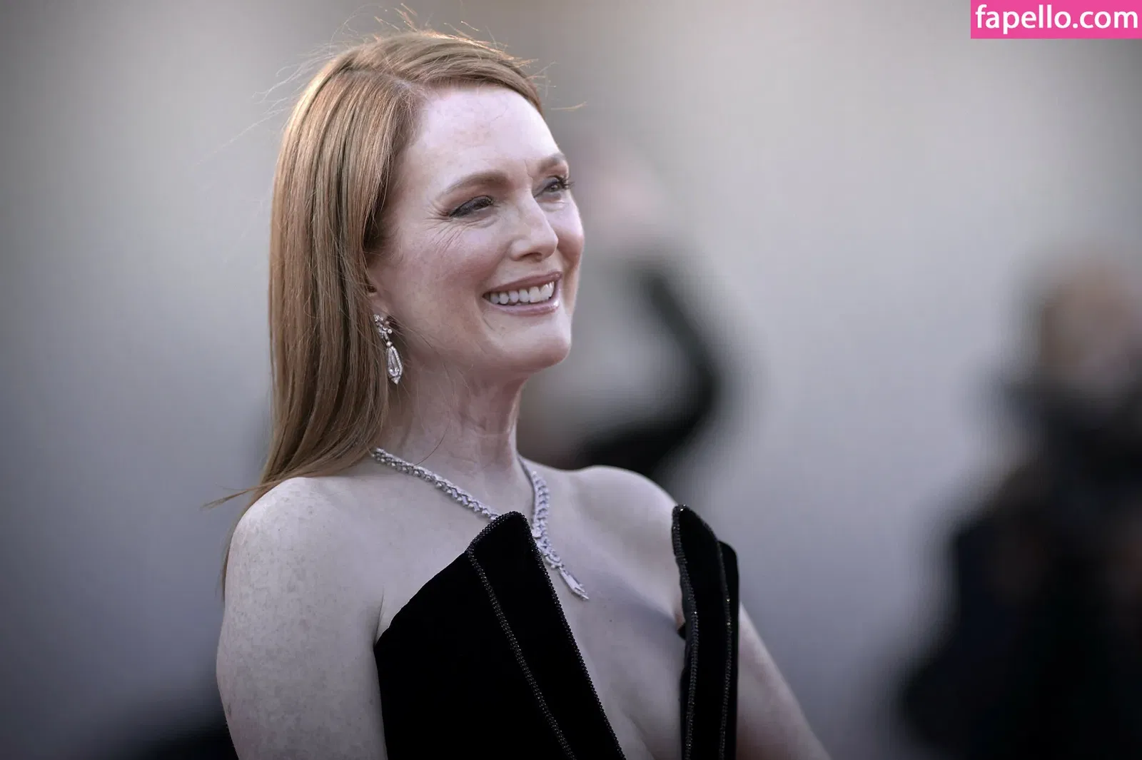 Julianne Moore Onlyfans Photo Gallery 