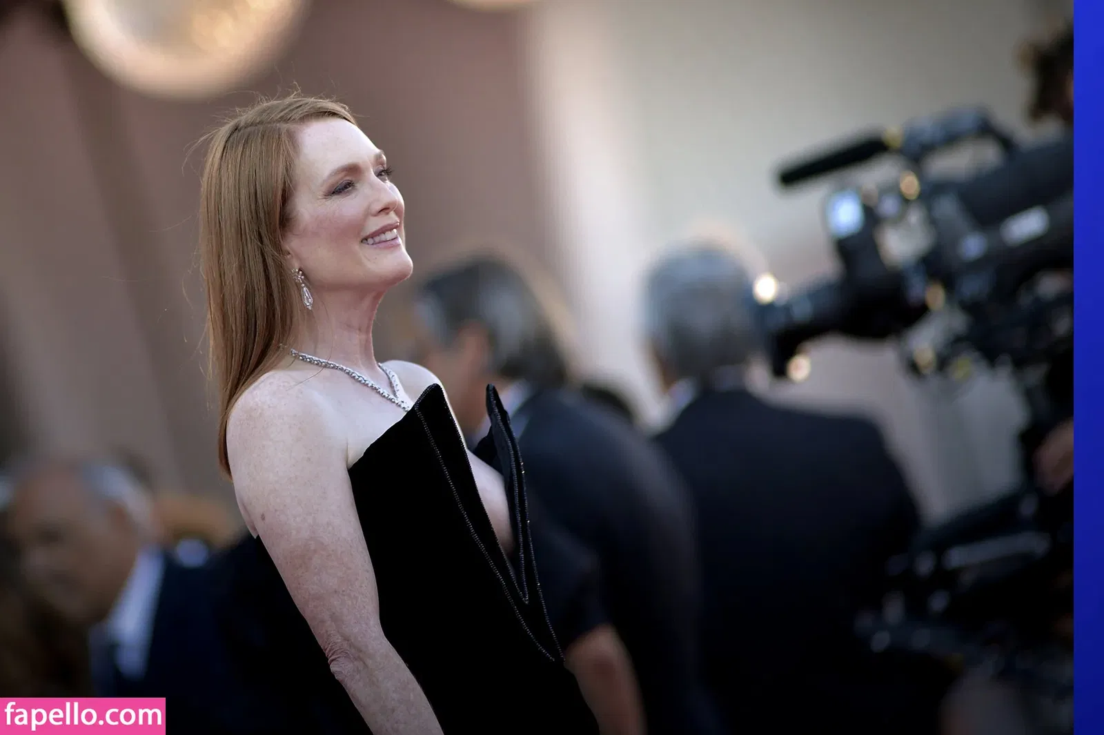 Julianne Moore Onlyfans Photo Gallery 