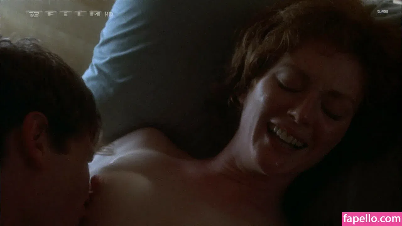 Julianne Moore Onlyfans Photo Gallery 