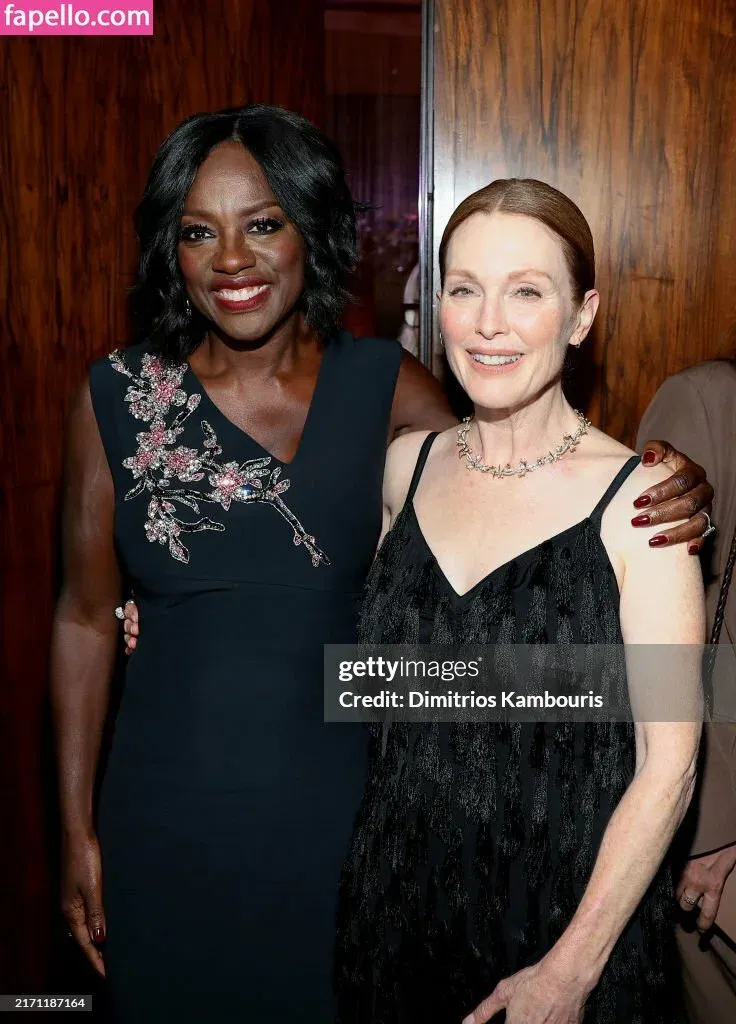 Julianne Moore Onlyfans Photo Gallery 