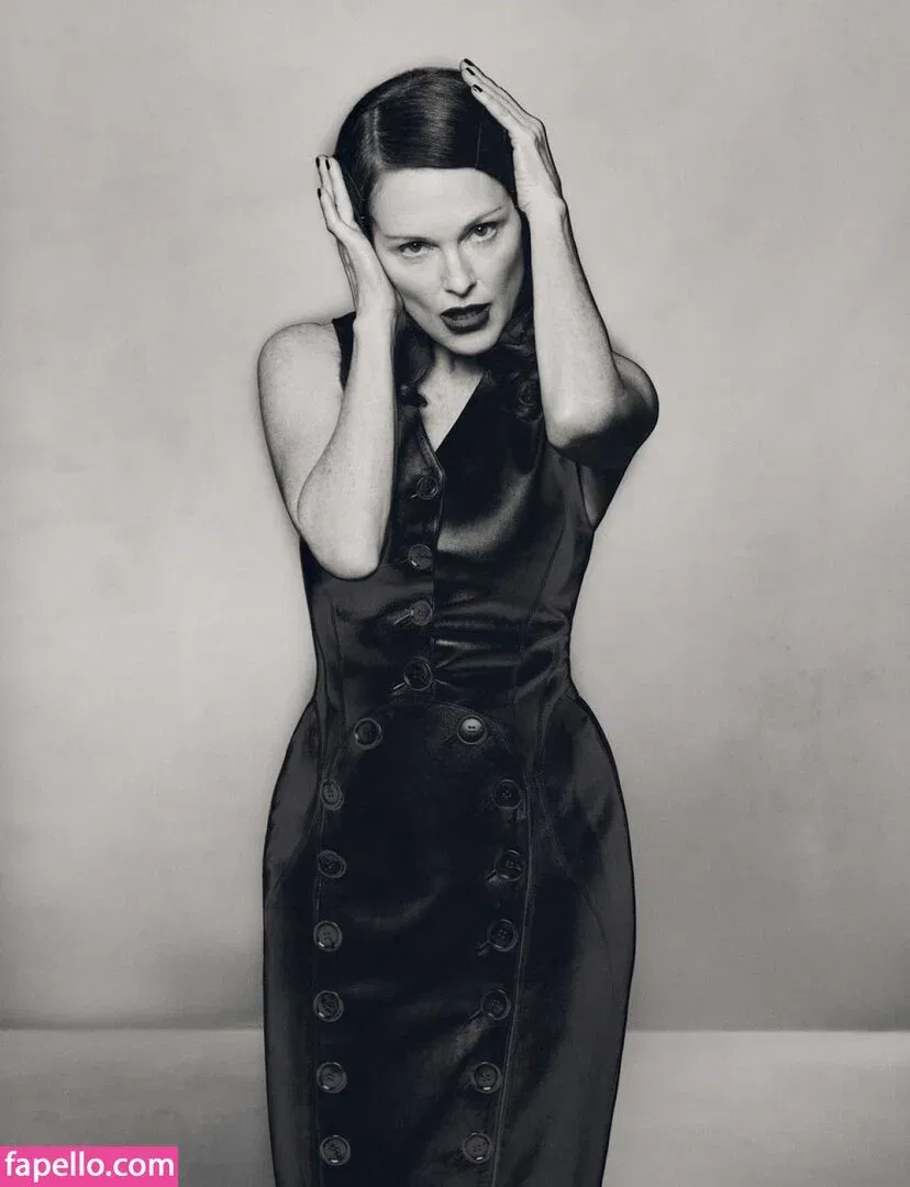 Julianne Moore Onlyfans Photo Gallery 