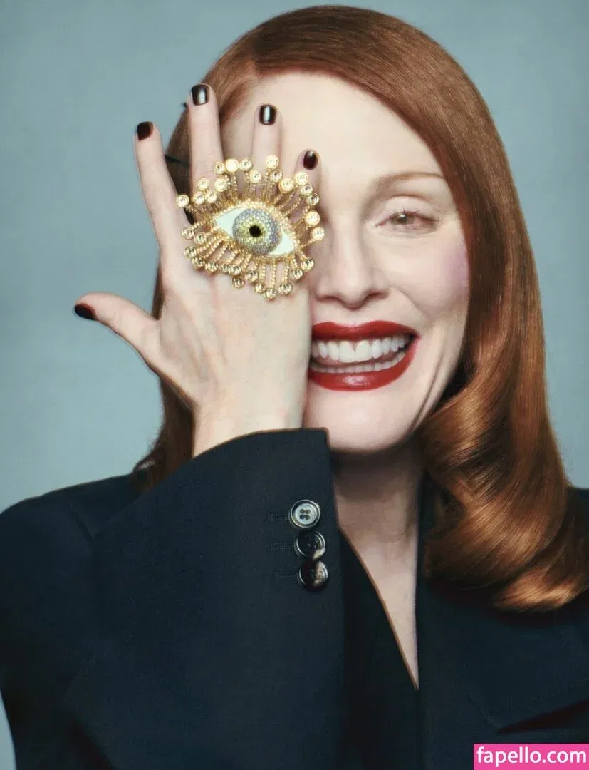 Julianne Moore Onlyfans Photo Gallery 