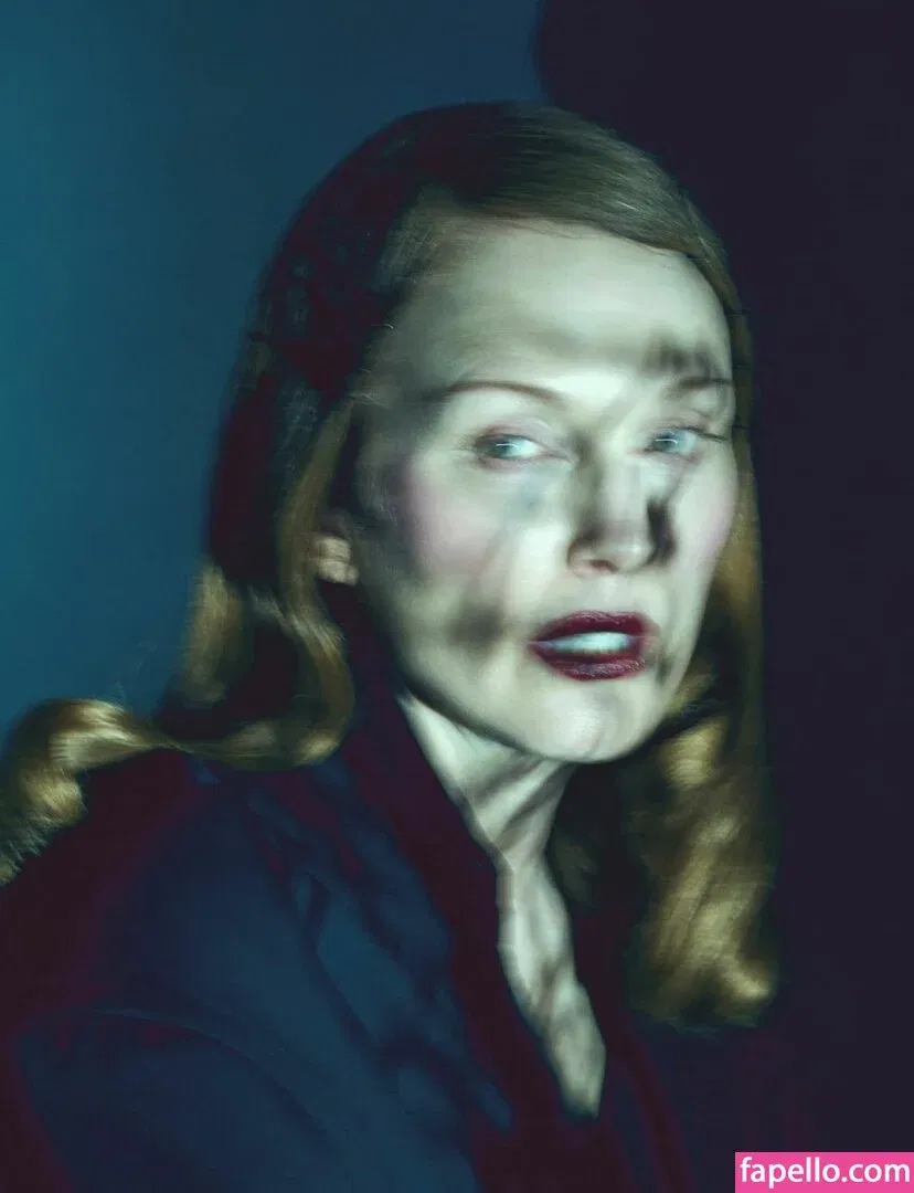 Julianne Moore Onlyfans Photo Gallery 