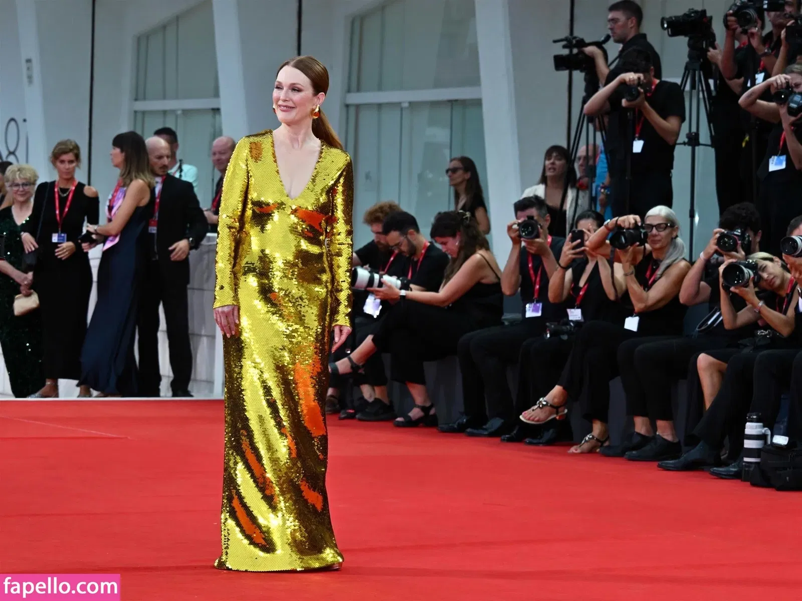 Julianne Moore Onlyfans Photo Gallery 