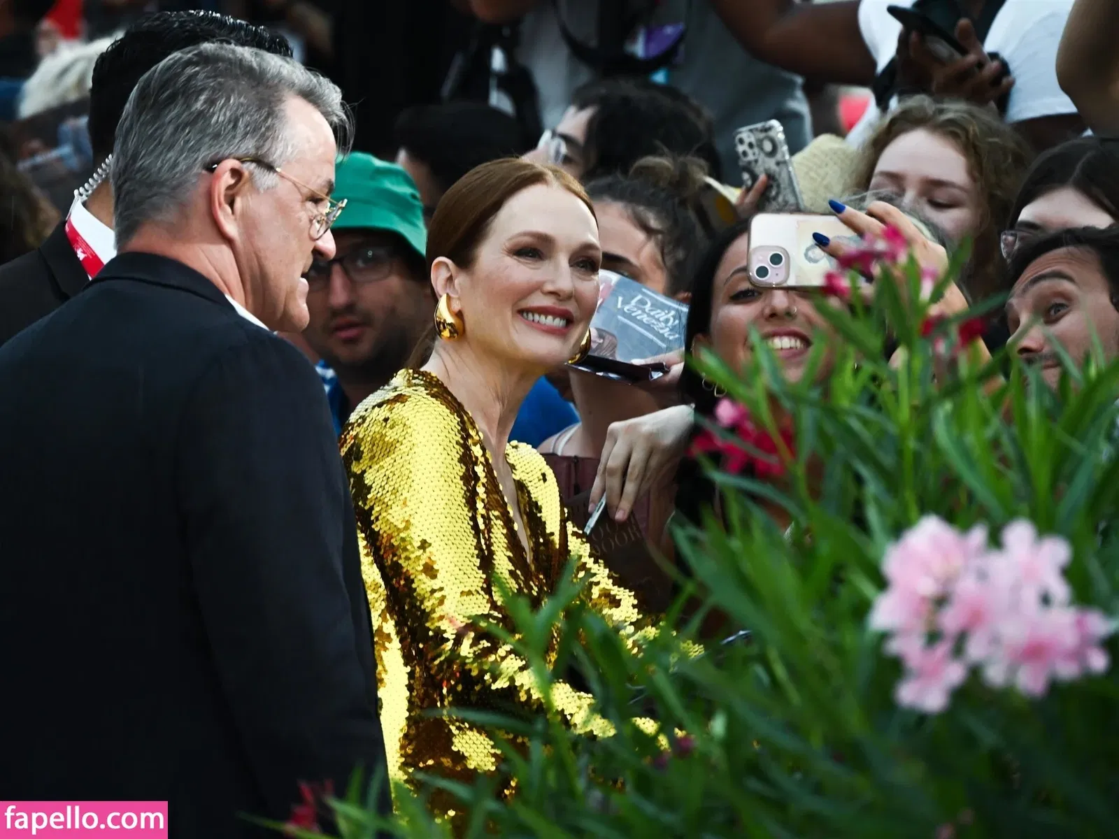 Julianne Moore Onlyfans Photo Gallery 